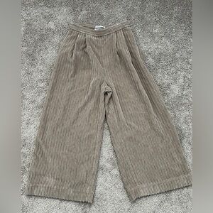Urban Outfitters Perry Puddle Pant Women’s Wide Leg Corduroy - US 4 UK 8